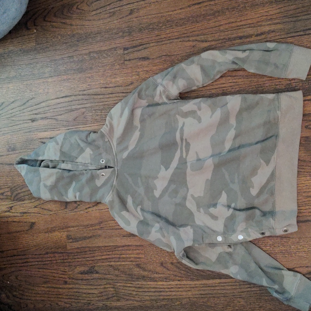 A&F Camo sweatshirt